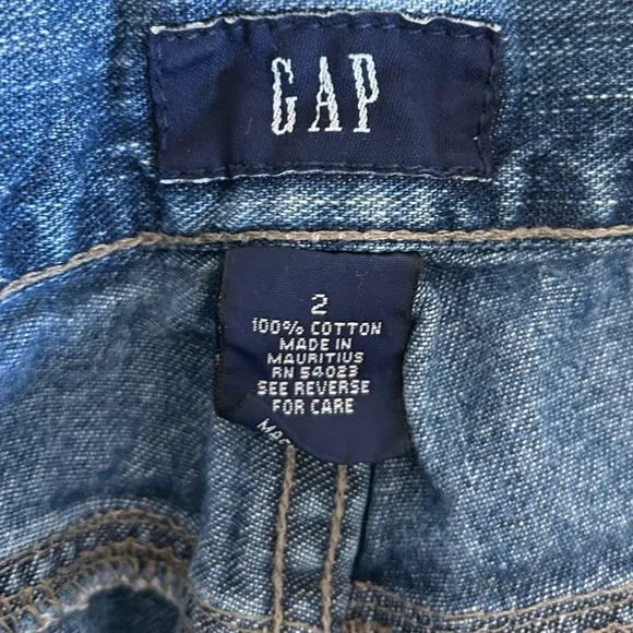 Y2K Gap Size 2 Classic Blue Denim Women's Shorts - Picture 2 of 6